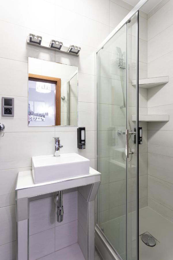 Dave Elegant Apartments Krakow Old Town Bagian luar foto